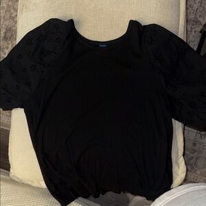 Black dressy tshirt